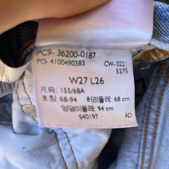Levis 501 - Picture 2 of 8